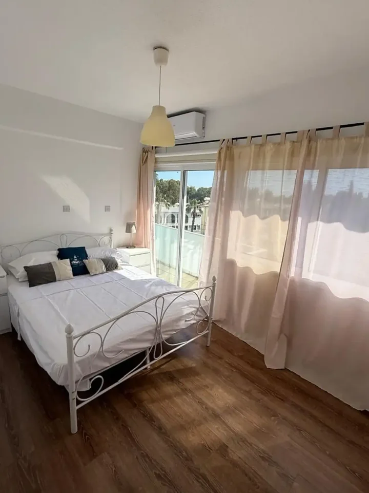 3-bedroom apartments for rent 200 m² in Limassol, Germasogeia Tourist Area