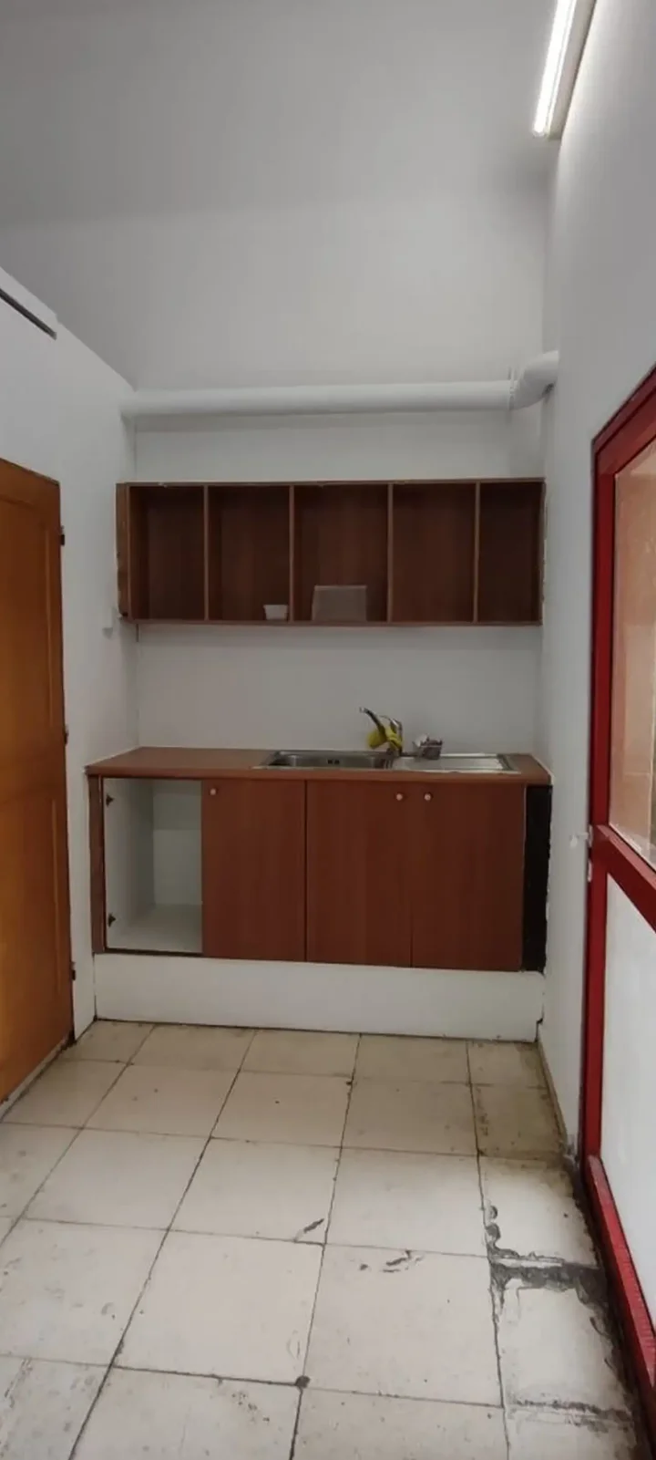 Коммерческая недвижимость 50 м² в аренду в Limassol, Limassol - Petrou Kai Pavlou