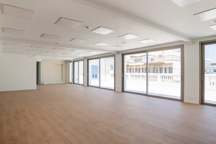 Office 130 m² for rent in Limassol, Historical Center