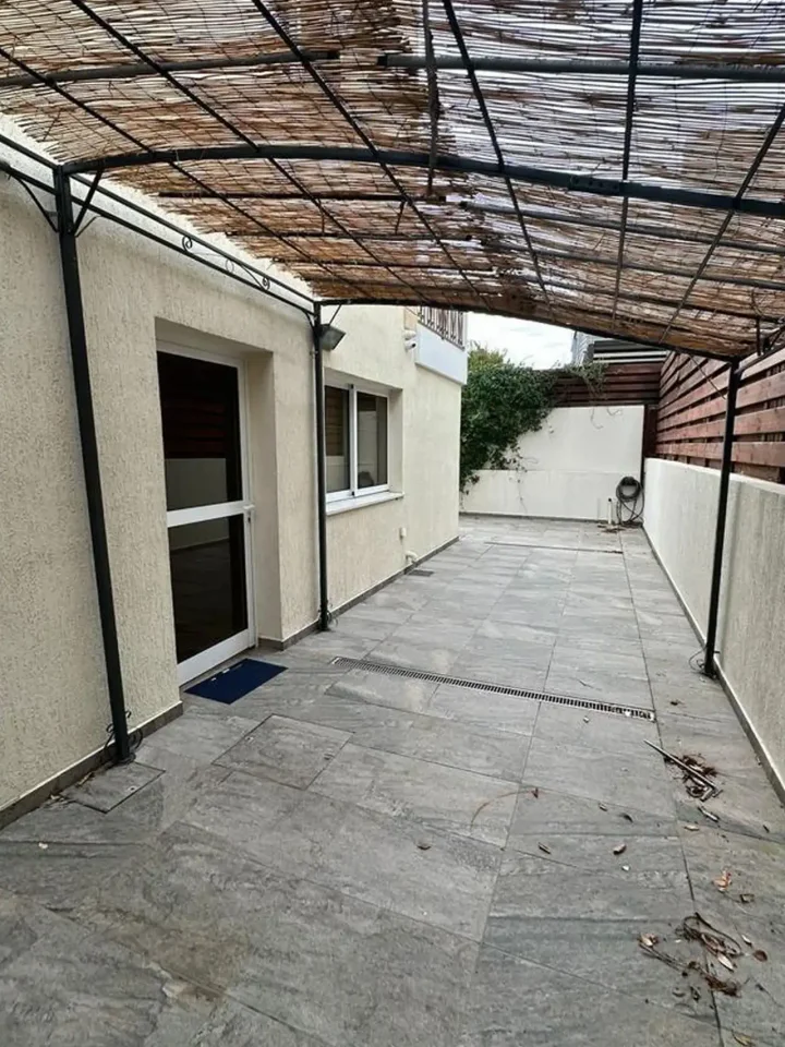 3-bedroom semi-detached house for rent 160 m² in Limassol, Germasogeia