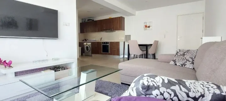 2-bedroom apartments for rent 90 m² in Larnaca, Larnaka - Finikoudes