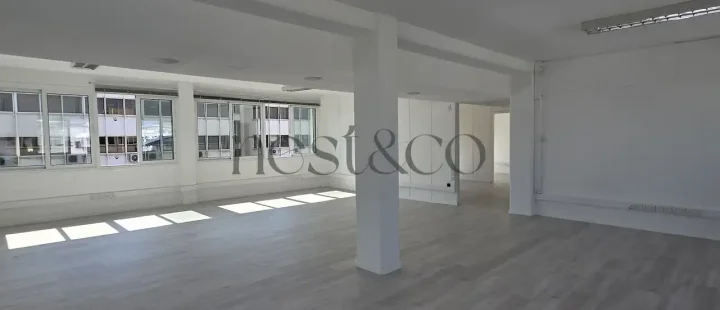 Office 130 m² for rent in Limassol, Limassol - Neapolis
