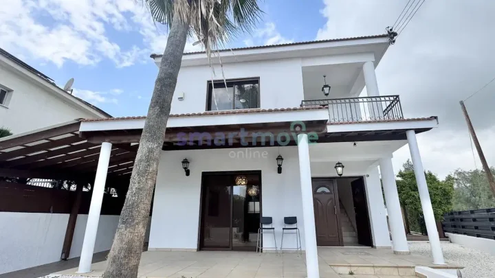 Villa for rent 180 m² in Limassol, Parekklisia
