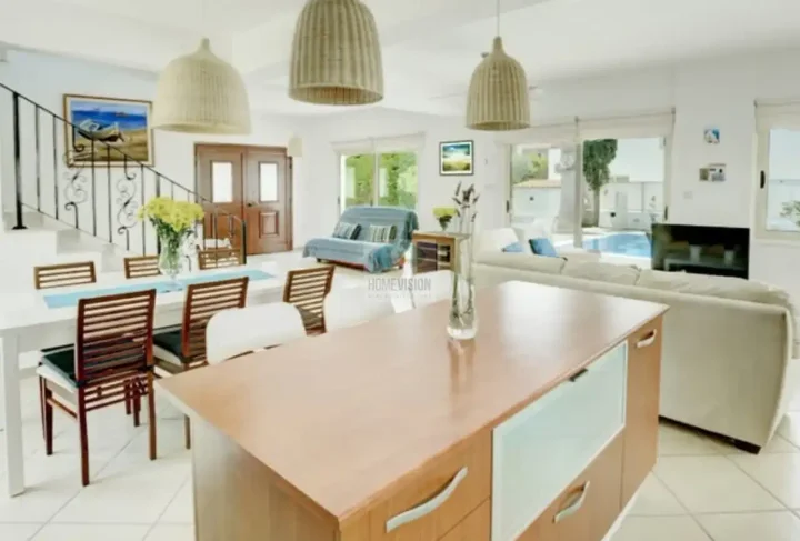 4-bedroom villa for rent 160 m² in Famagusta, Protaras