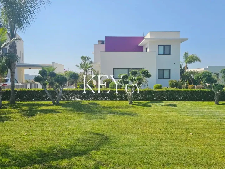 Villa for rent 330 m² in Limassol, Moni