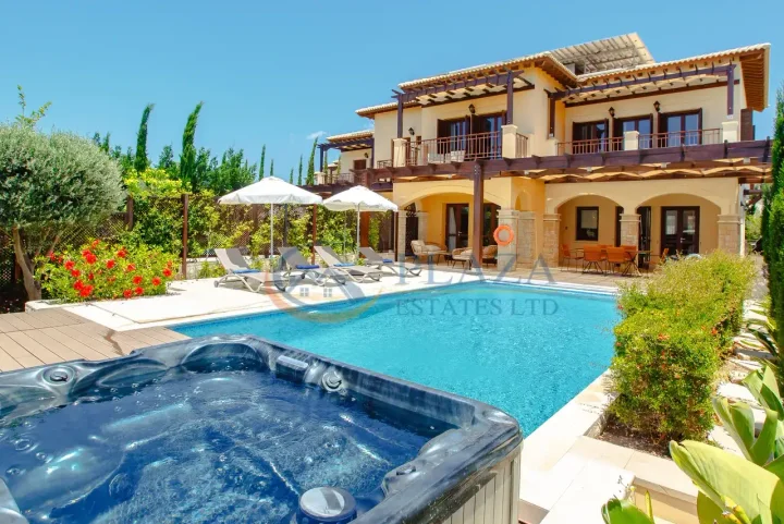 3-bedroom villa for rent 215 m² in Paphos, Aphrodite hills Kouklia