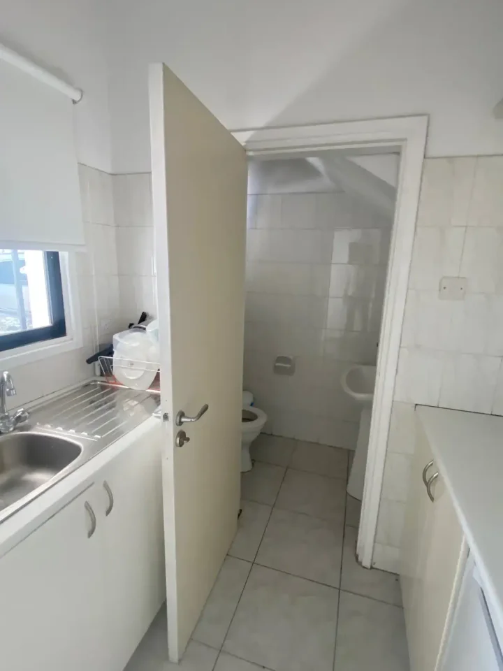 Trading area 75 m² for rent in Nicosia, Nicosia - Lykabittos