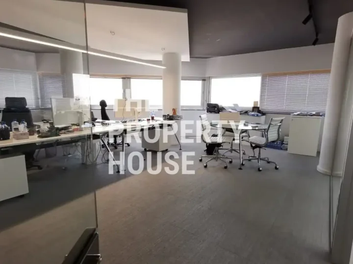 Office 400 m² for rent in Limassol, Historical Center