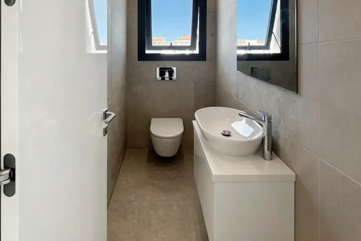 Office 222 m² for rent in Paphos, Paphos - Agios Theodoros