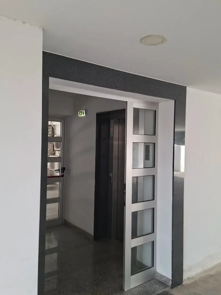 Office 90 m² for rent in Limassol, Limassol - Agios Nicolaos