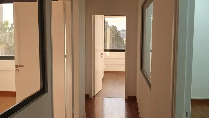 Office 150 m² for rent in Nicosia, Strovolos - Dasoupolis
