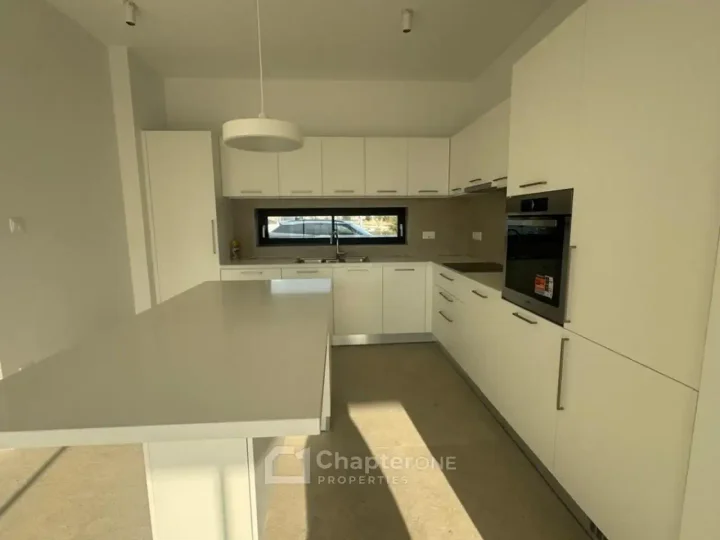 Semi-detached house for rent 150 m² in Nicosia, GSP Area