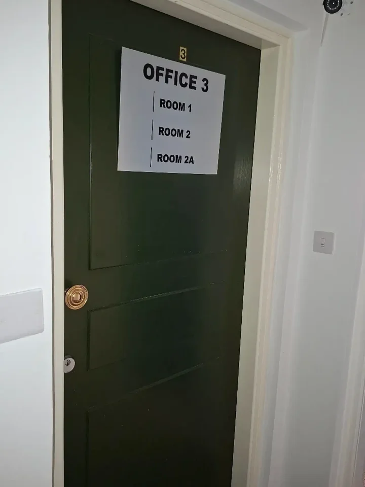 Office 15 m² for rent in Limassol, Limassol - Agios Nicolaos