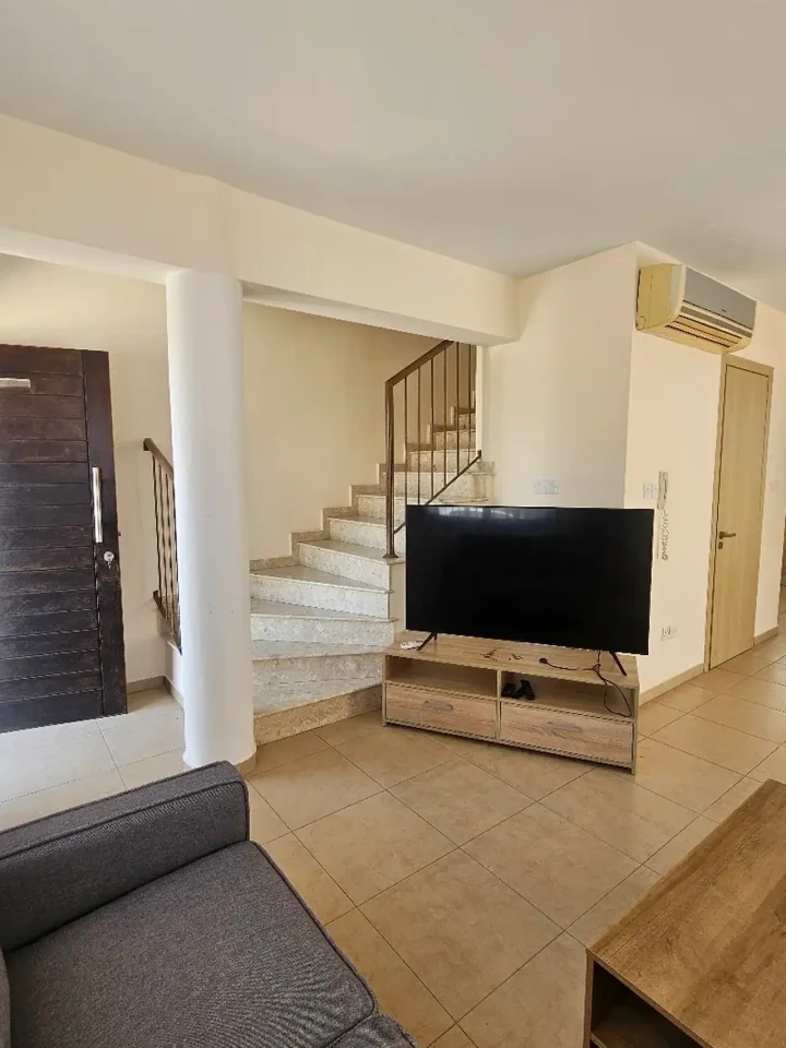 2-bedroom maisonette for rent 130 m² in Larnaca, Perivolia Larnakas
