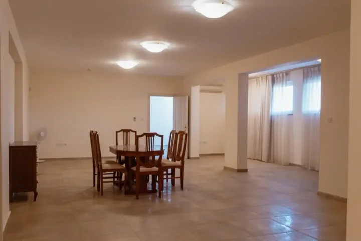 6+ bedroom villa for rent 640 m² in Limassol, Germasogeia