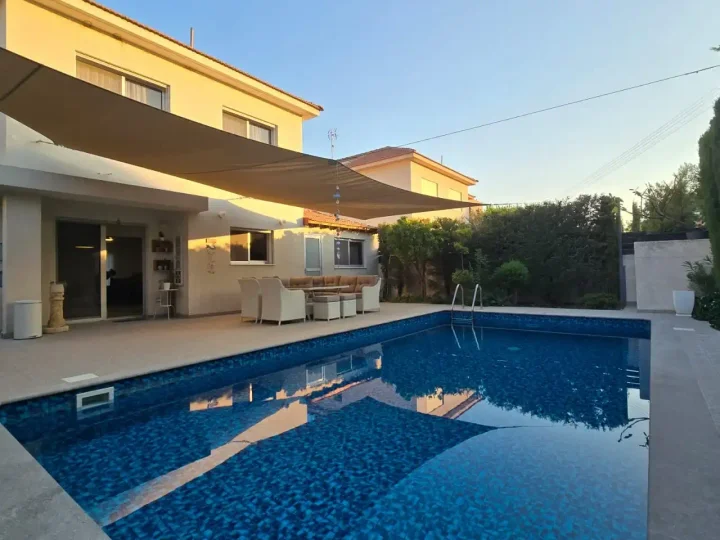 Detached house for rent 180 m² in Limassol, Parekklisia