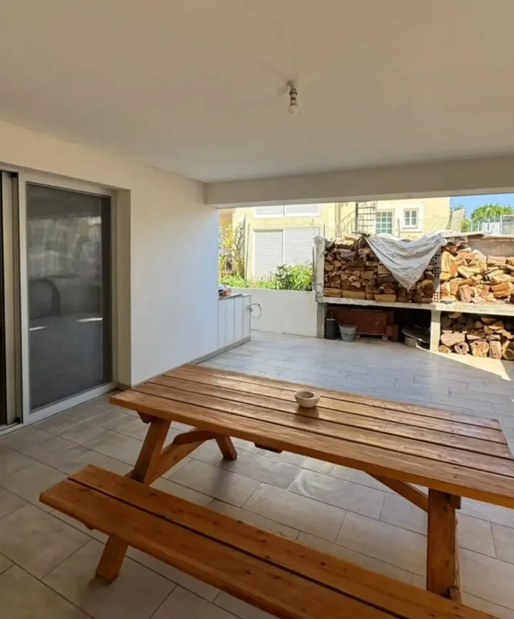 3-bedroom apartments for rent 246 m² in Paphos, Paphos - Anavargos