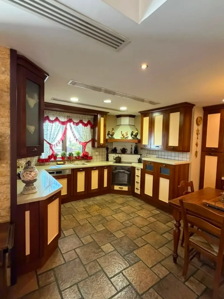 3-bedroom penthouse for rent 179 m² in Larnaca, Larnaka - Skala