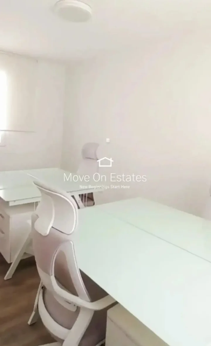 Office 23 m² for rent in Larnaca, Larnaka - Skala