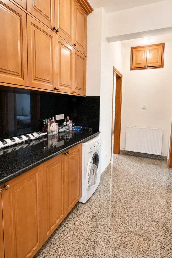 Detached house for rent 180 m² in Limassol, Apesia
