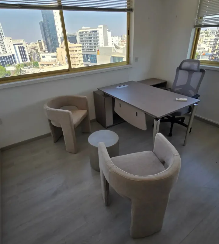 Office 120 m² for rent in Nicosia, Nicosia - Trypiotis