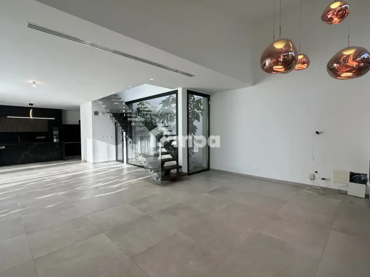 Отдельный дом в аренду 180 м² в Nicosia, Strovolos - Stavros