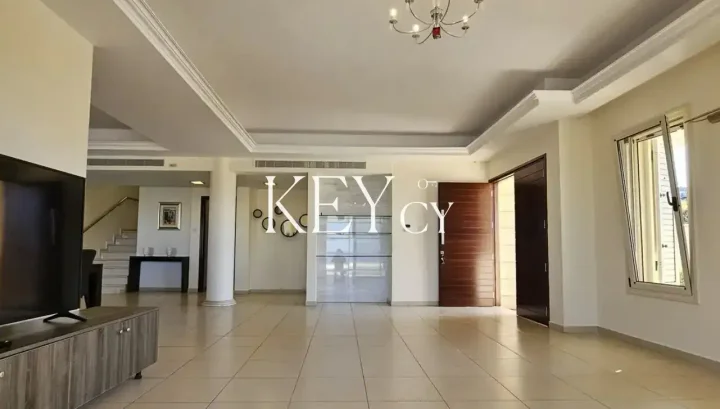 Detached house for rent 355 m² in Paphos, Pegeia