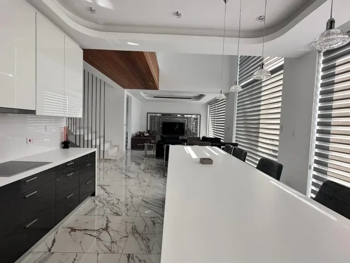 Villa for rent 350 m² in Paphos, Pegeia