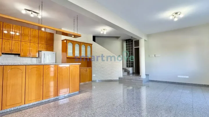 3-bedroom semi-detached house for rent 150 m² in Limassol, Limassol - Agia Zoni