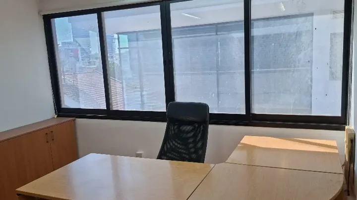 Office 15 m² for rent in Limassol, Limassol - Agios Nicolaos