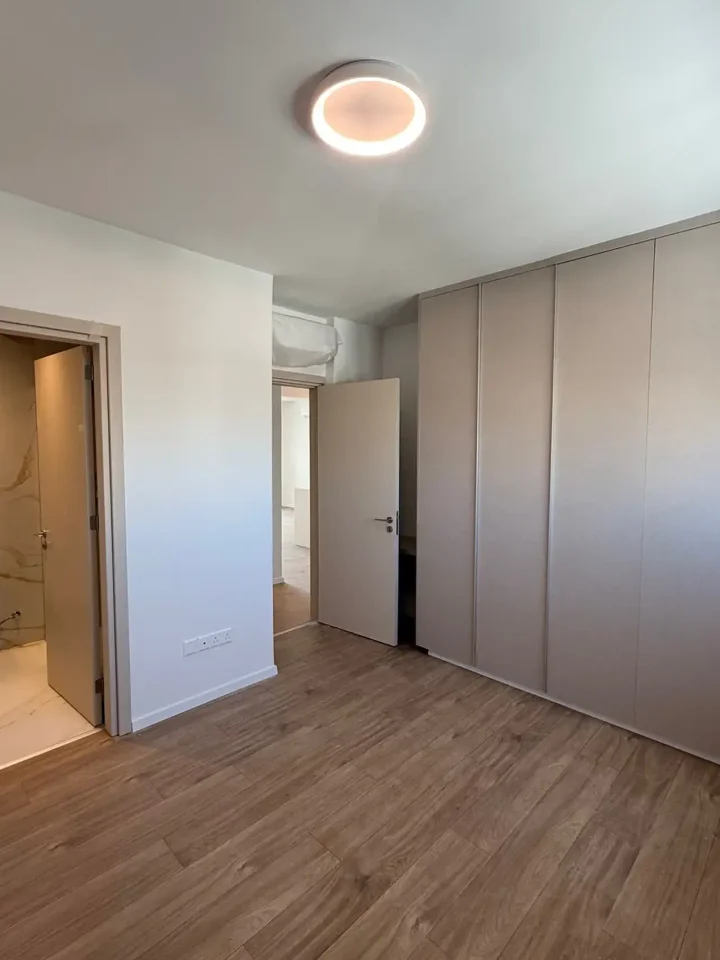 3-bedroom apartments for rent 160 m² in Nicosia, Agioi Omologites