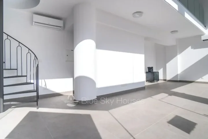 Office 112 m² for rent in Limassol, Limassol - Petrou Kai Pavlou