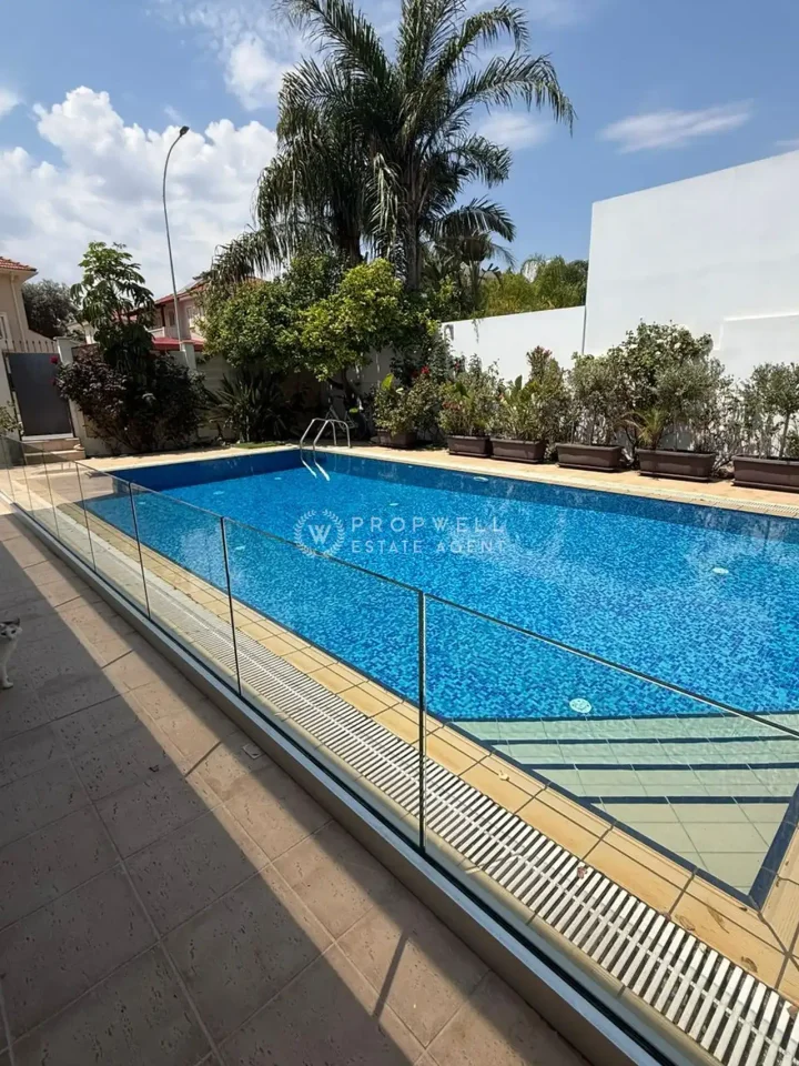 4-bedroom villa for rent 275 m² in Larnaca, Dekeleia