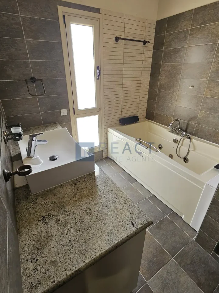 4-bedroom detached house for rent 350 m² in Nicosia, Palouriotissa