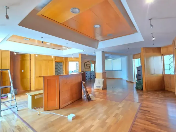 Office 200 m² for rent in Limassol, Limassol - Agios Nektarios
