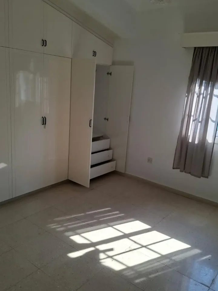 5-bedroom detached house for rent 220 m² in Larnaca, Zygi