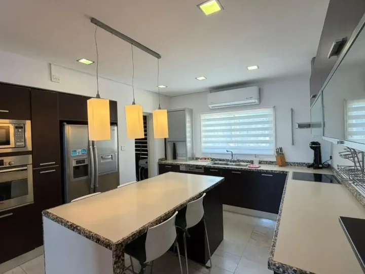 2-bedroom penthouse for rent 170 m² in Limassol, Potamos Germasogeias