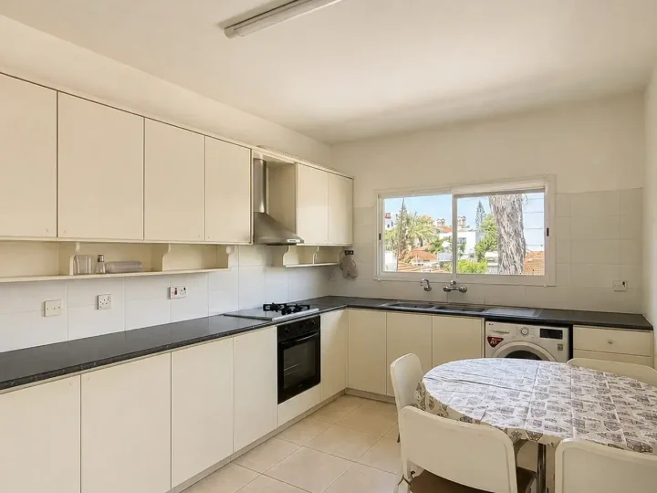 3-bedroom apartments for rent 127 m² in Limassol, Limassol - Agia Zoni