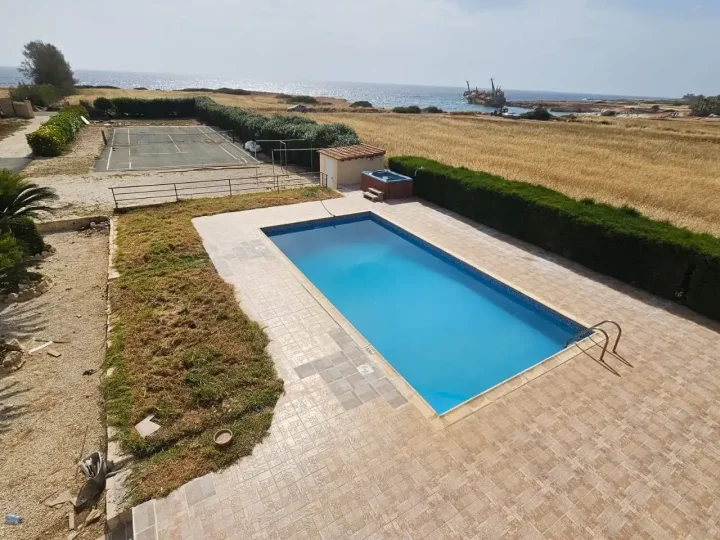 Villa for rent 250 m² in Paphos, Pegeia