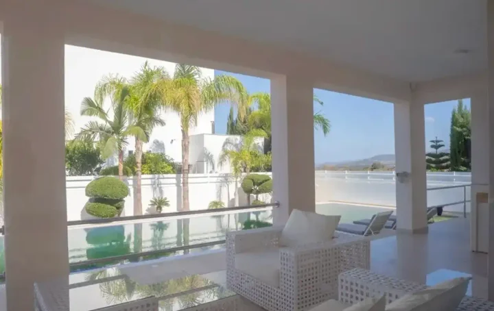 Villa for rent 300 m² in Paphos, Pegeia