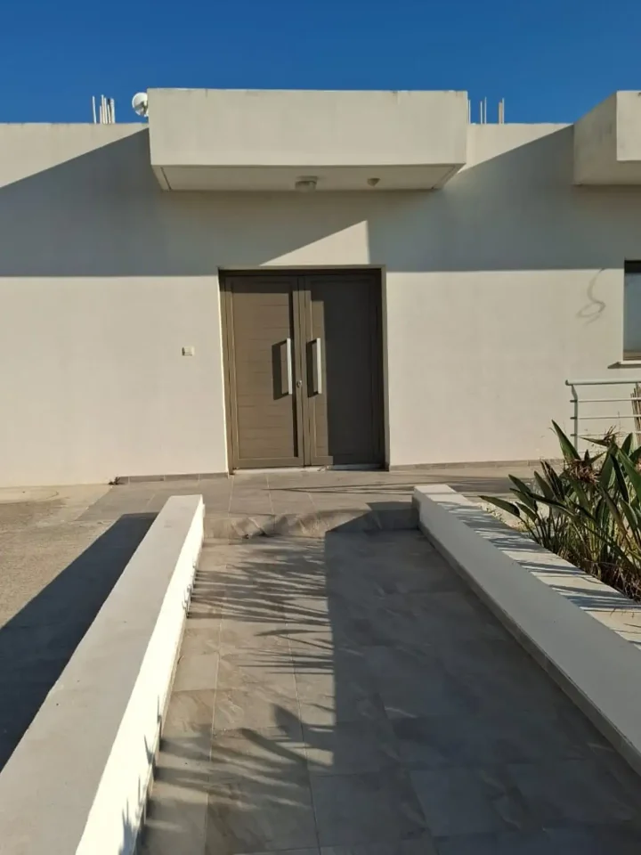 3-bedroom detached house for rent 145 m² in Paphos, Tala