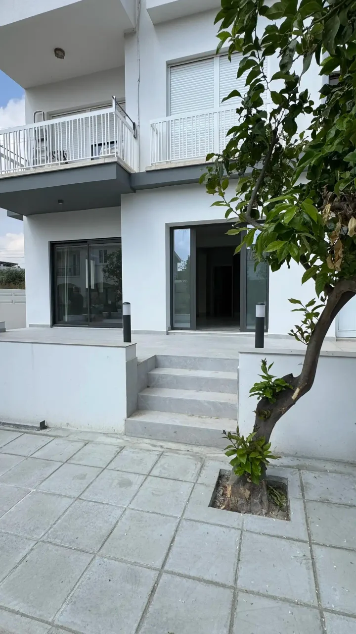 3-bedroom semi-detached house for rent 127 m² in Nicosia, Egkomi