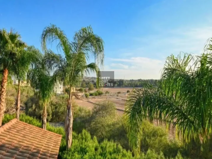 5-bedroom detached house for rent 200 m² in Famagusta, Protaras