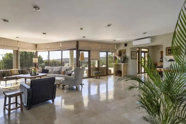 5-bedroom villa for rent 508 m² in Limassol, Parekklisia