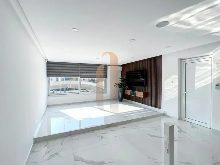 Office 125 m² for rent in Limassol, Agios Tychon Tourist Area