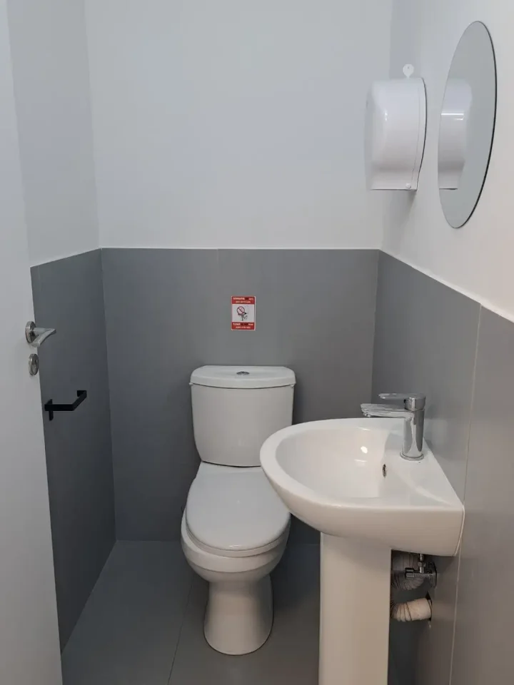 Trading area 250 m² for rent in Paphos, Paphos - Agios Theodoros