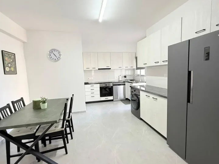 2-bedroom apartments for rent 100 m² in Limassol, Limassol - Neapolis