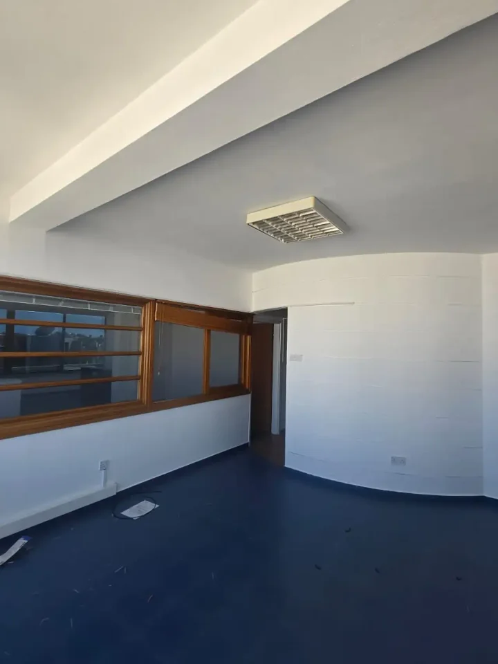 Office 130 m² for rent in Limassol, Limassol - Neapolis