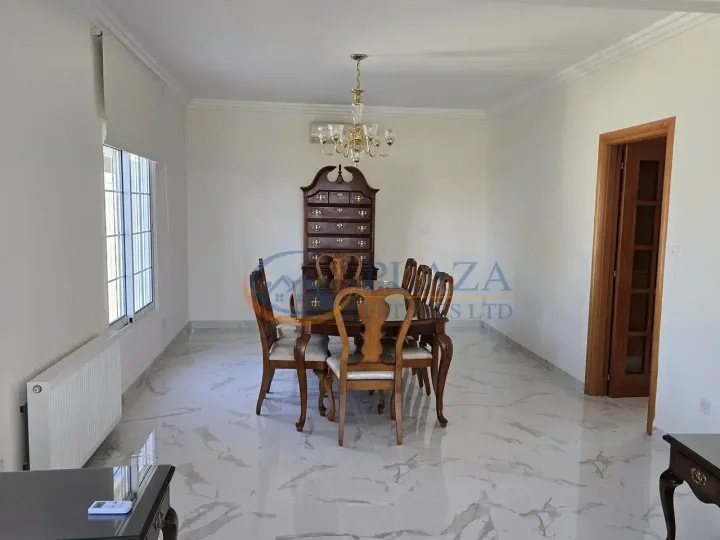 5-bedroom villa for rent 250 m² in Limassol, Monagroulli