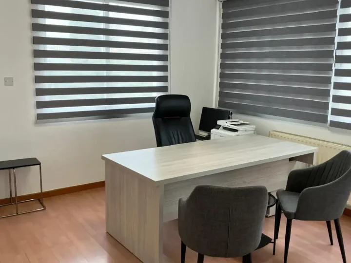 Office 120 m² for rent in Limassol, Limassol - Petrou Kai Pavlou